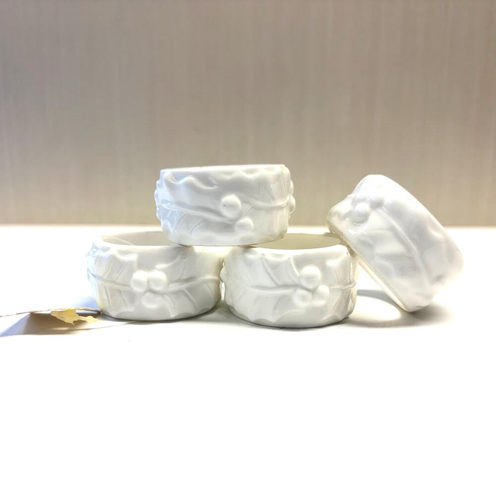 Vintage 4 Audrey Napkin Ring Holders Holly Berry White Bone China Tiawan